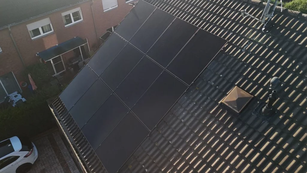 Fertig montierte Photovoltaikanlage